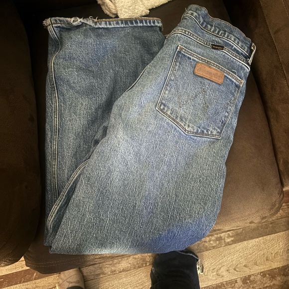 Wrangler Denim - Wrangler Women's Blue Wide Leg Jeans - Classic Flare Style